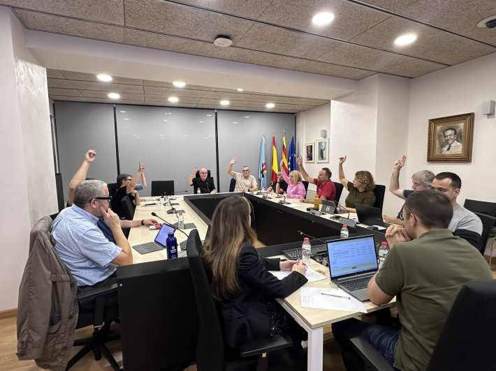 Ple extraordinari per aprovar bonificacions a la taxa d’escombraries i subvencions al teixit comercial local